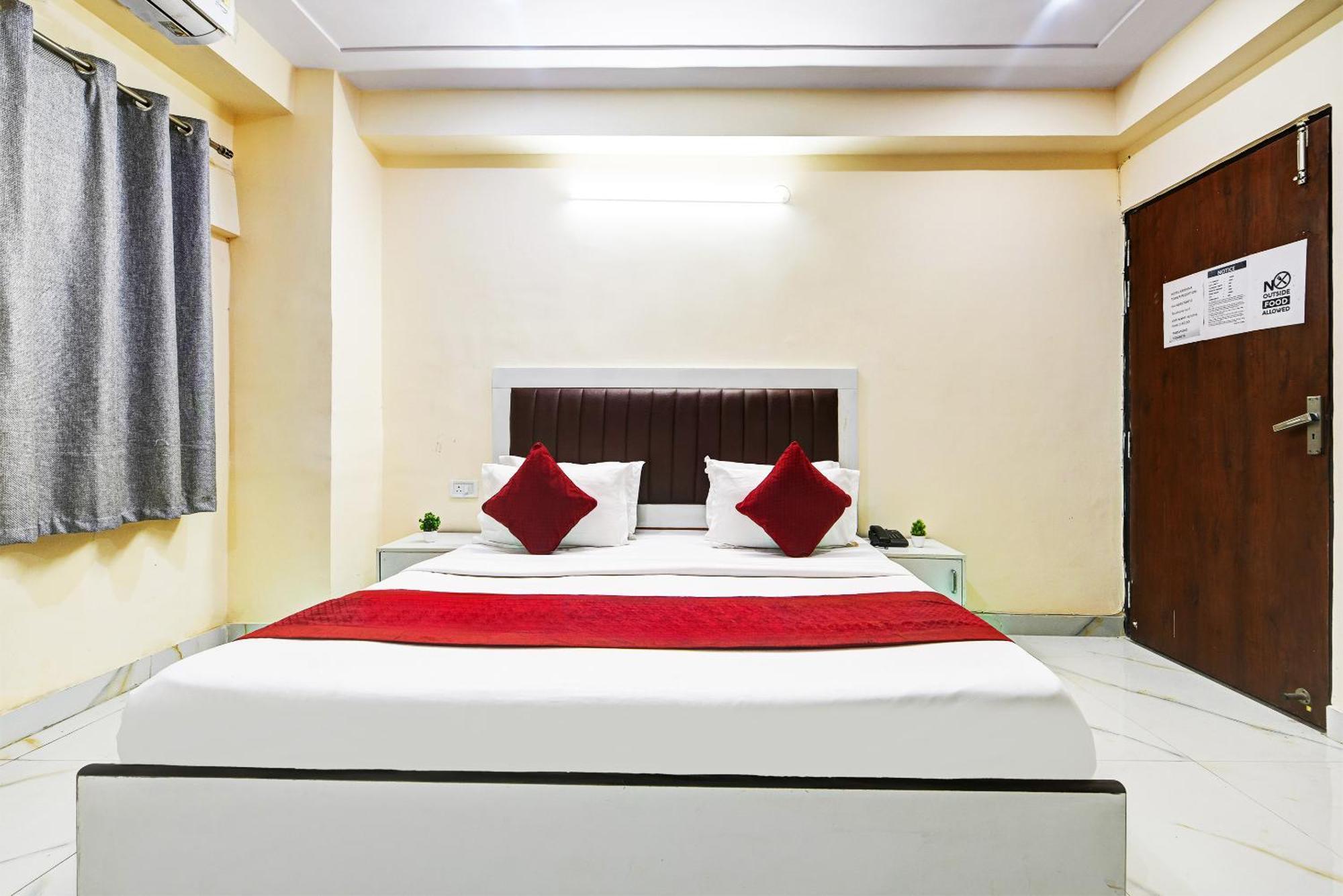 Hotel Krishna Tower Delhi  Buitenkant foto